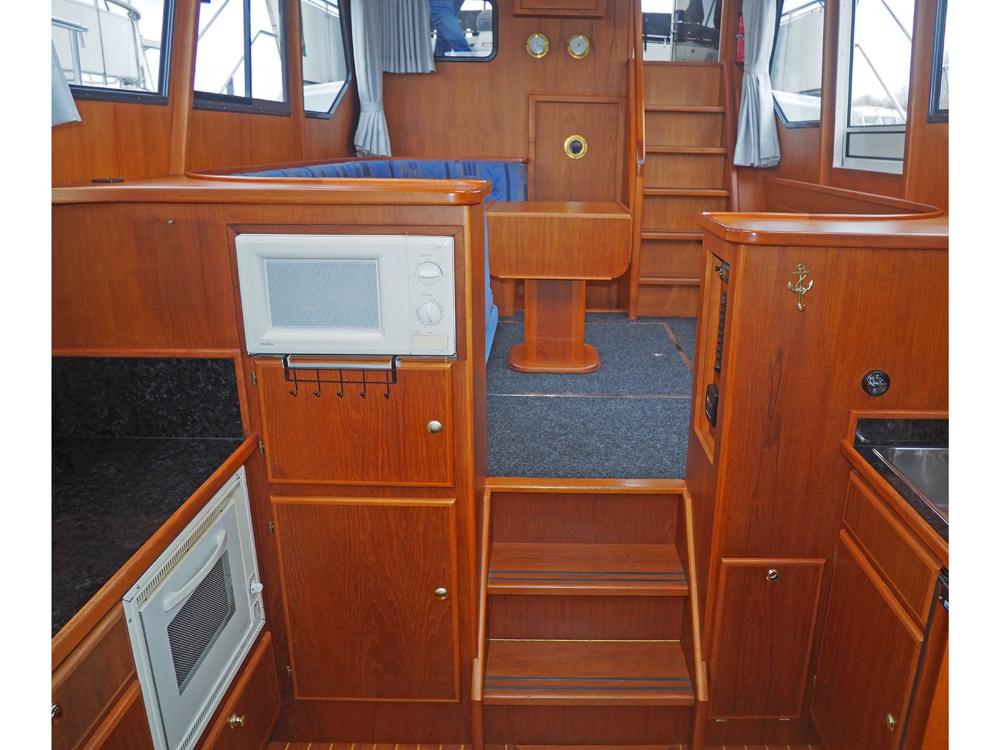 Fore ship, Accommodation